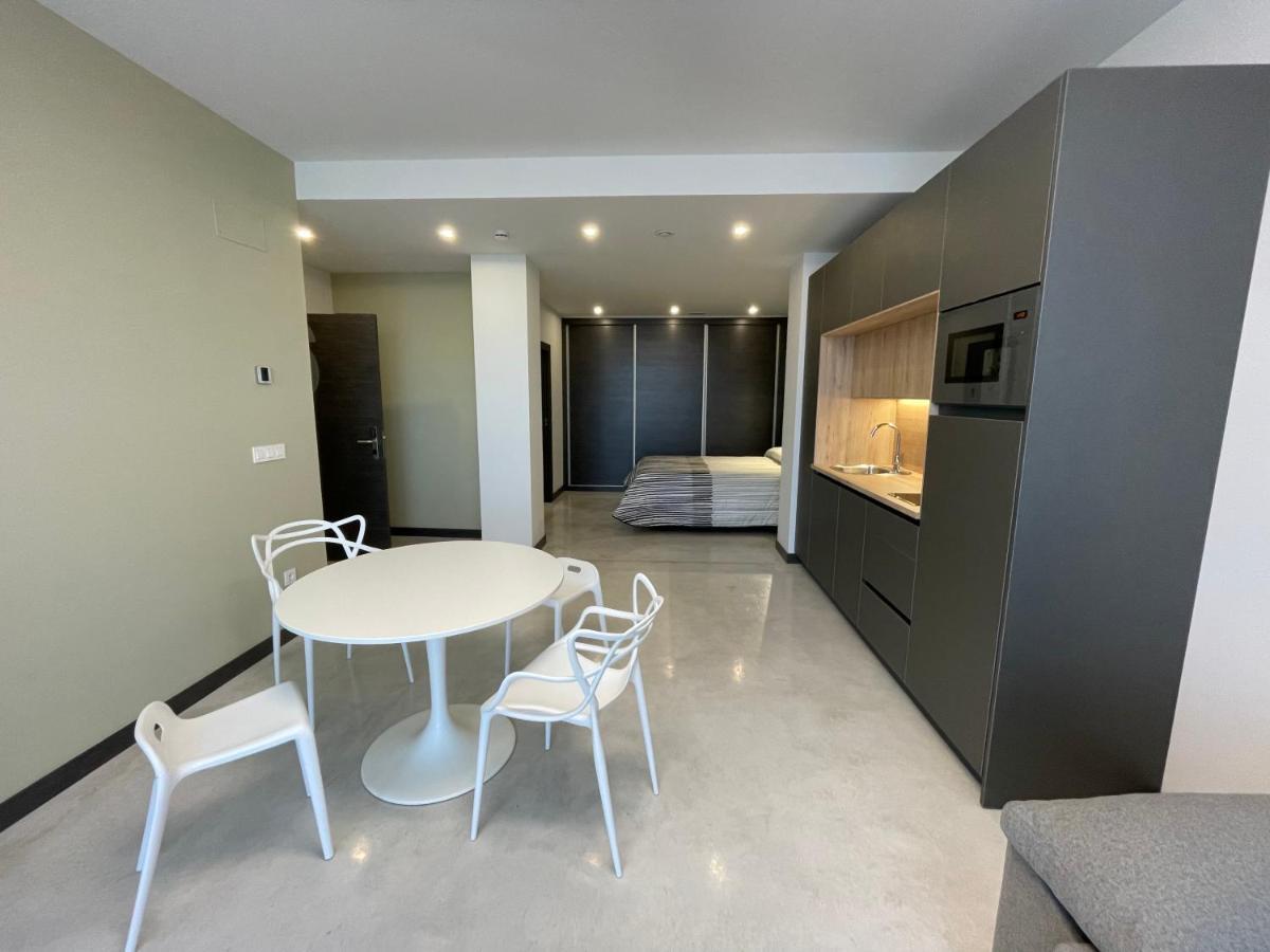 Aljama Burgos Aparthotel Ngoại thất bức ảnh