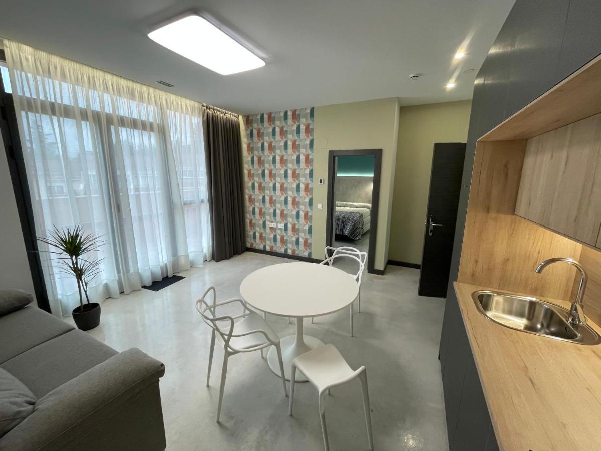 Aljama Burgos Aparthotel Ngoại thất bức ảnh