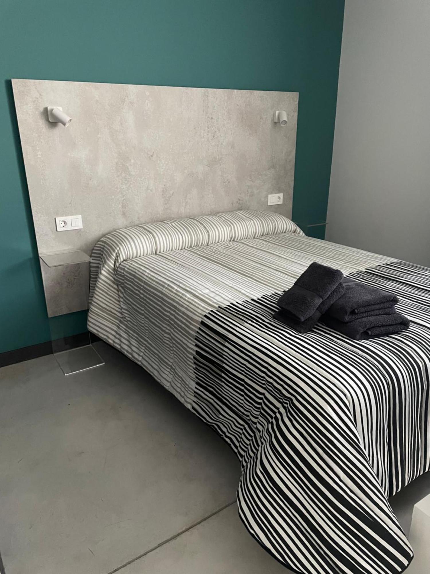 Aljama Burgos Aparthotel Ngoại thất bức ảnh