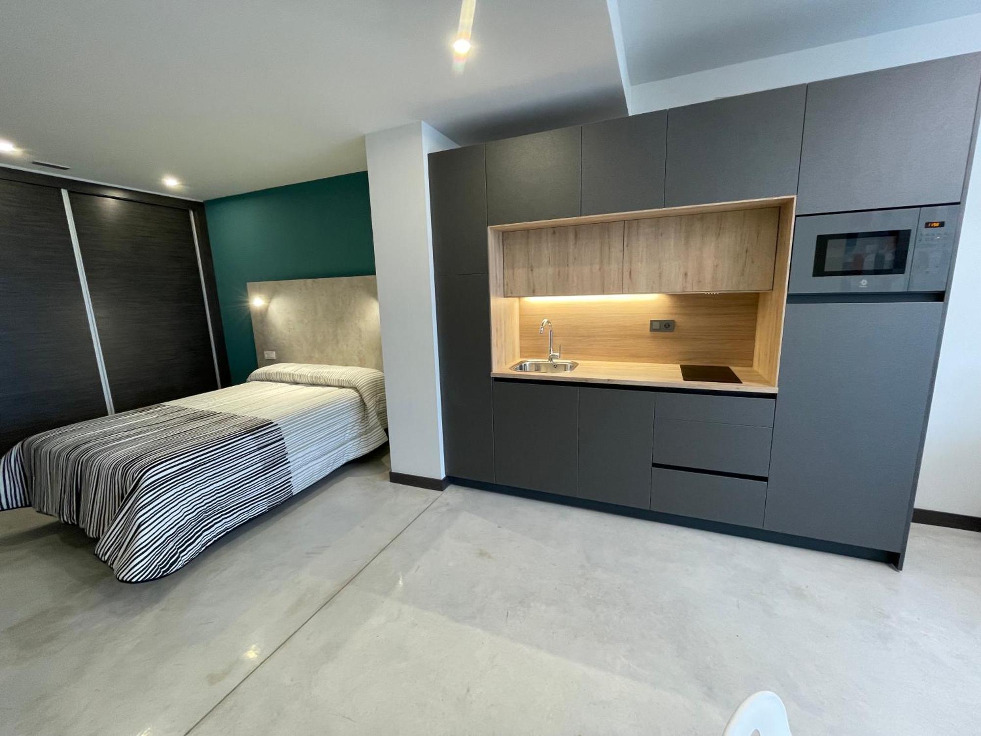 Aljama Burgos Aparthotel Ngoại thất bức ảnh