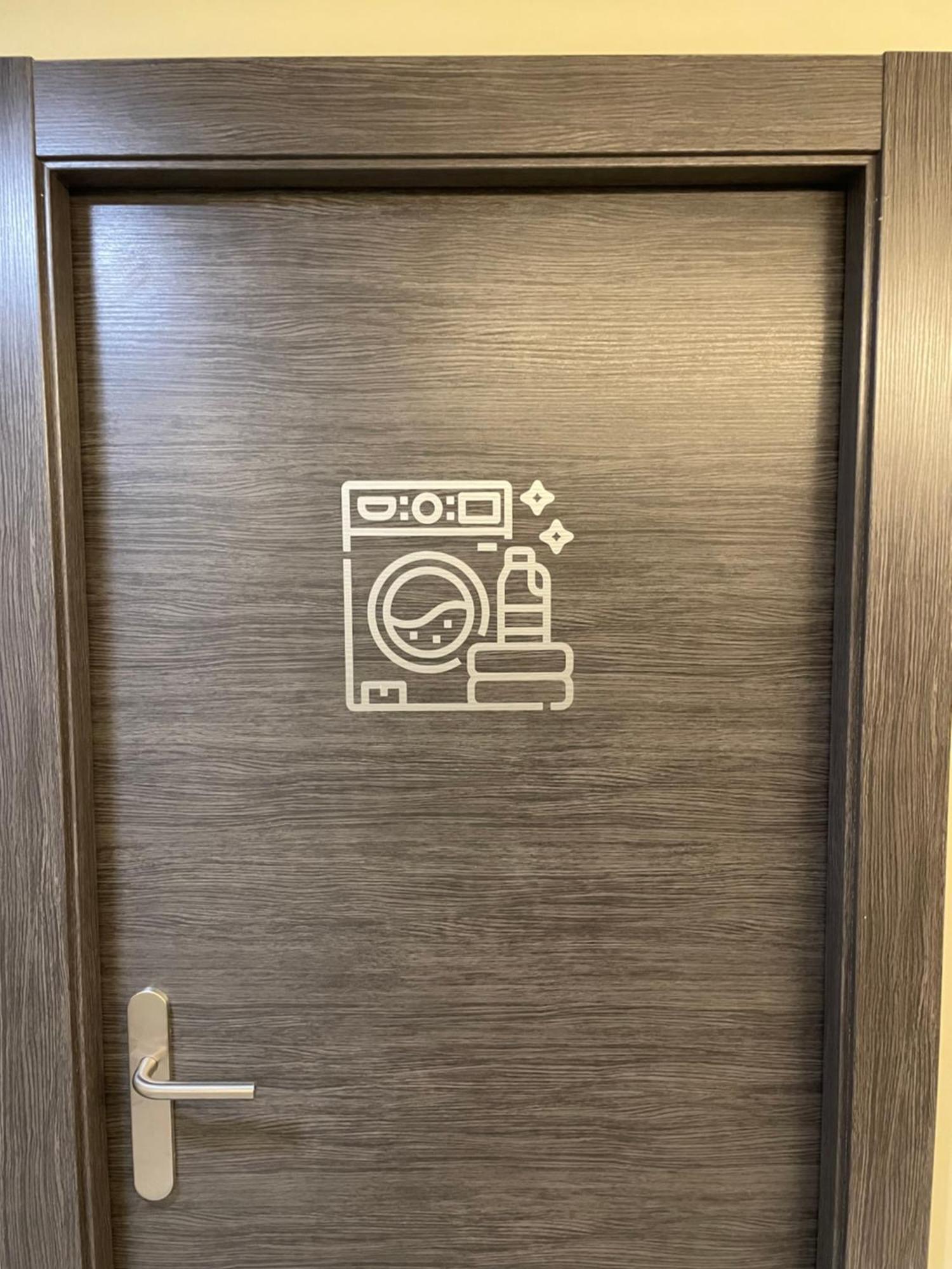 Aljama Burgos Aparthotel Ngoại thất bức ảnh